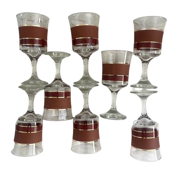 Vintage Other - Vintage 70s Libbey goblet 8 piece glassware set